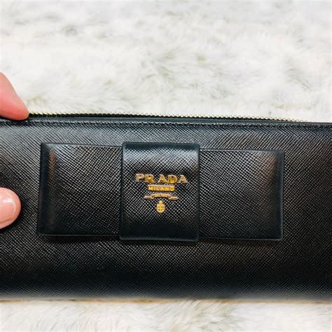 prada zip wallet